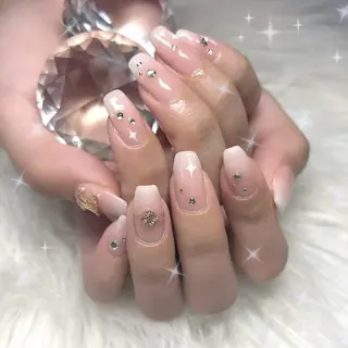 ネイル élu by Noriko 前原のネイルデザイン