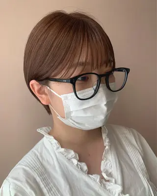 ショート カラー hubhair レイヤー/透明感のヘアスタイル