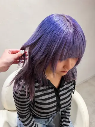 セミロング カラー makoto 池袋 Roji ブリーチのヘアスタイル