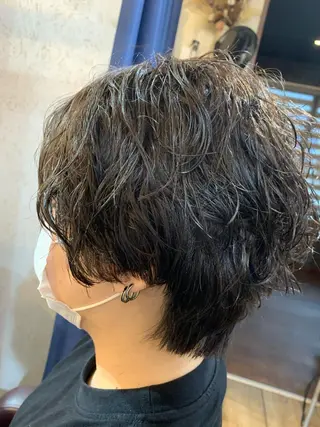 ショート パーマ 鈴木 英治のヘアスタイル