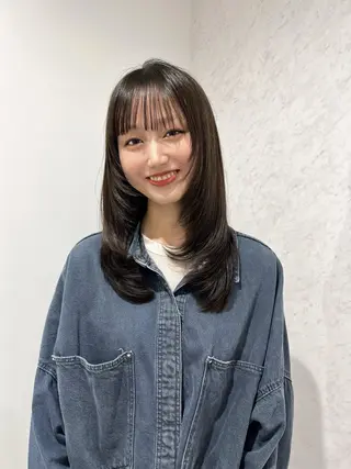 セミロング カラー TaNa. 笑南(えみな)のヘアスタイル