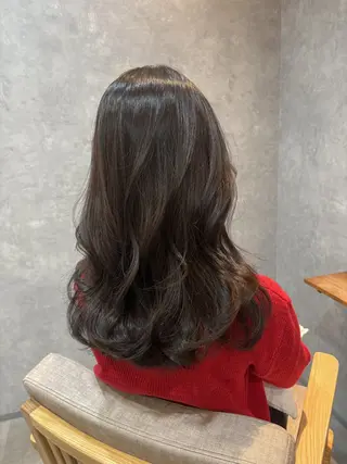 ロング カラー 中村 ひなたのヘアスタイル