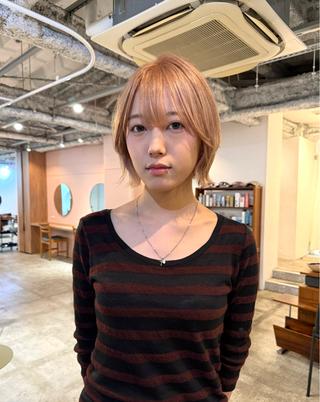 ショート カラー Miyu .のヘアスタイル