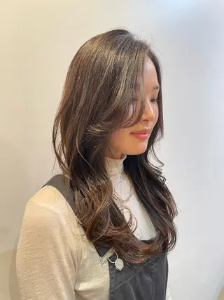 ロング カラー パーマ ヘアアレンジ REONA🪽✨薬院 レイヤーカット🫧のヘアスタイル