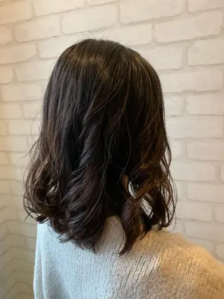 セミロング パーマ 秋葉 万柚子のヘアスタイル