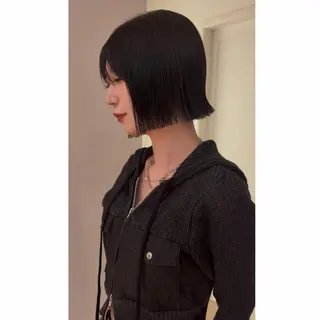 カラー Zina 坂木 美月のヘアスタイル