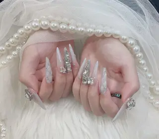 ネイル ベスティオーラ 花香のネイルデザイン