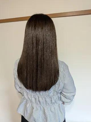 ロング 佐々木あきこ 髪質改善ストレートのヘアスタイル