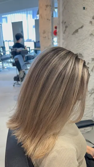 ミディアム カラー ヘアアレンジ 久米 治仁のヘアスタイル