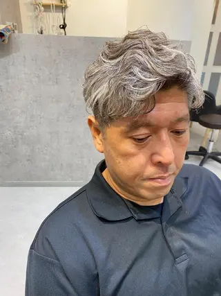 ショート パーマ メンズ 似合う髪型見つけます AYAKAのヘアスタイル