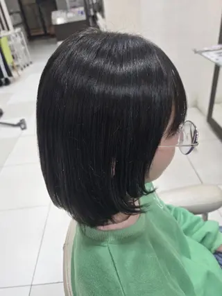 ミディアム カラー 芝山 穂花のヘアスタイル