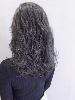 セミロング カラー ヘアアレンジ lani ブリーチ /ダブルカラーのヘアスタイル