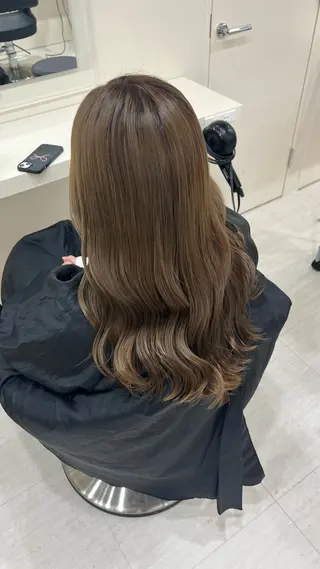 セミロング カラー ヘアアレンジ 韓国レイヤー&ピンク 艶髪🩶maikoのヘアスタイル