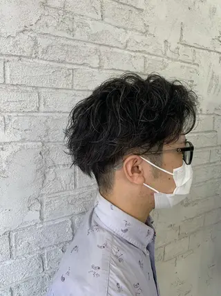 ショート カラー パーマ メンズ ブリーチ特化 ハイトーンRYOYAのヘアスタイル