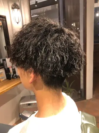 ショート パーマ メンズ 冨士川 英樹のヘアスタイル