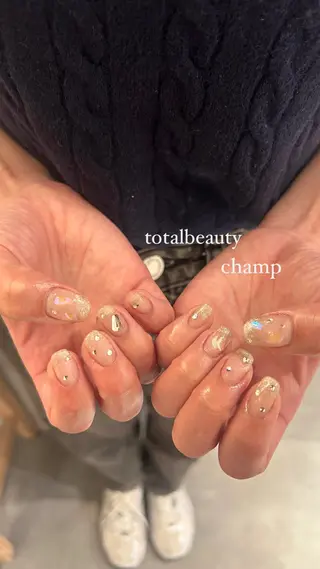 ネイル 岡本 恵｜大人っぽ ・個性ニュアンスのネイルデザイン