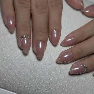 セミロング T&D NailSalonのネイルデザイン