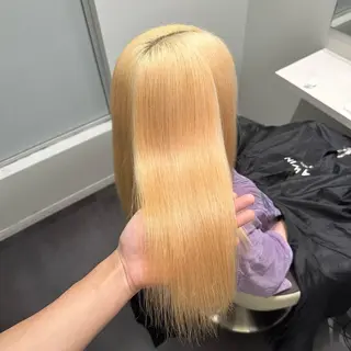 セミロング カラー 💫艶ハイトーン×髪 質改善💫リュウトのヘアスタイル