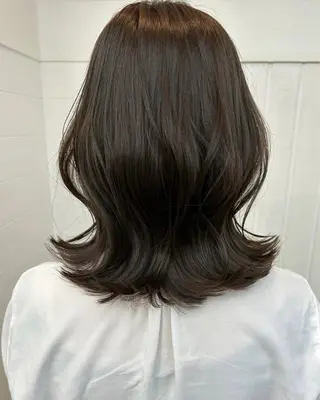 セミロング 盛れる艶カラー× レイヤーカット/咲来のヘアスタイル