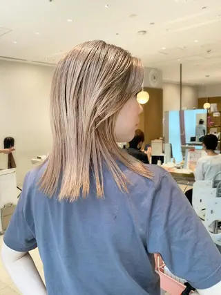 ミディアム カラー レイヤー専門家 ダブルカラー修のヘアスタイル
