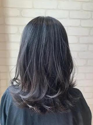 ロング 秋葉 万柚子のヘアスタイル