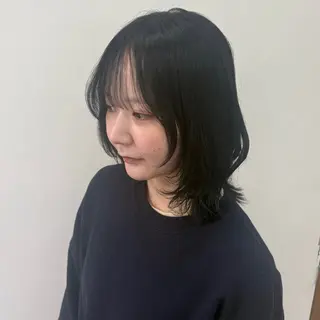ミディアム momo / カラー、カットモデルのヘアスタイル