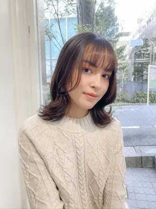 ミディアム 西本 由香のヘアスタイル