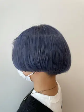 ショート カラー 透明感カラー 🩶🩵🩷AIRIのヘアスタイル