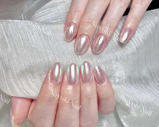 ネイル 🦋 Queenieのネイルデザイン