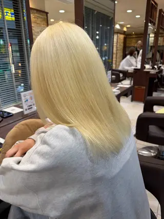 ミディアム 千葉ハイトーンカラー KASUMIのヘアスタイル