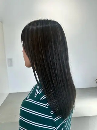 ミディアム カラー chico .のヘアスタイル