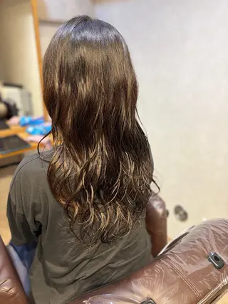ロング 艶カラー🫧 推しカラー🧸楽歌のヘアスタイル