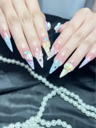 ネイル Lyna 池袋のネイルデザイン