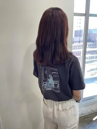 セミロング カラー MIOベージュカラー 柔らかいカラーのヘアスタイル