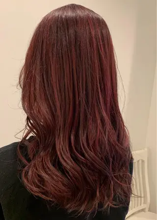 ロング カラー 谷 なづきのヘアスタイル