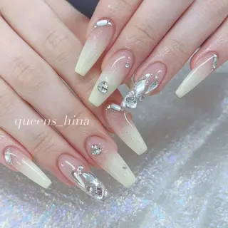 ネイル Queens テイのネイルデザイン
