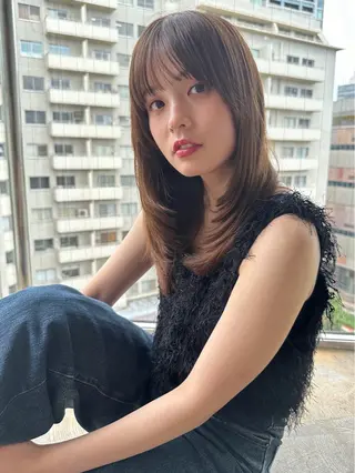 ミディアム 曲がる縮毛矯正 バレイヤージュ森田のヘアスタイル