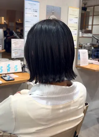 ミディアム momoka オリーブ/ベージュのヘアスタイル