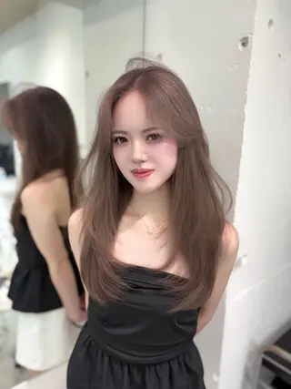 ロング カラー ワンホンヘア 🤍𝑀𝐼𝐻𝑂のヘアスタイル