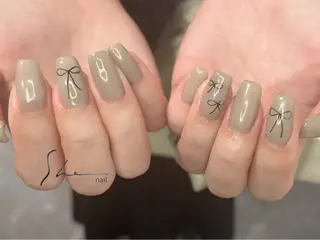 ミディアム SHE adusaのネイルデザイン