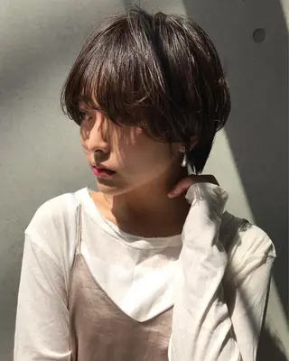 ショート パーマ レイヤー/大人ボブ| ワタナベ リョウカのヘアスタイル