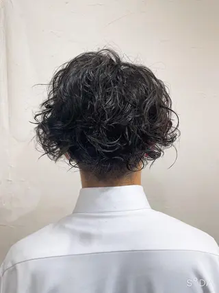 ミディアム パーマ メンズ かんばら りょーいのヘアスタイル