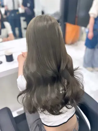 カラー 表参道指名1位💖 艶カラーの達人💗のヘアスタイル