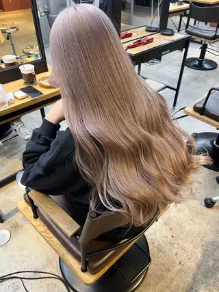 ロング カラー 🩷ハイトーン透明感 レイヤー🩷ユリカのヘアスタイル