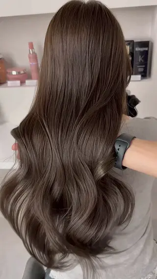 ロング モリシタ チョウのヘアスタイル
