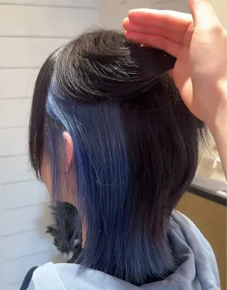 ミディアム 赤木 雅のヘアスタイル