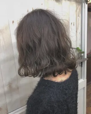 ミディアム Loob.TOKYO MIYA🌈のヘアスタイル