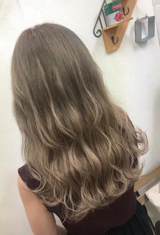 セミロング カラー MAKO ❤️🔥NEXTのヘアスタイル