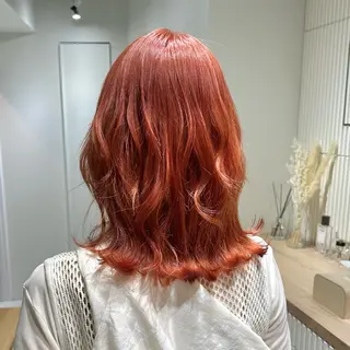 セミロング カラー ブリーチ/ハイトーン 艶カラー/ユリナのヘアスタイル