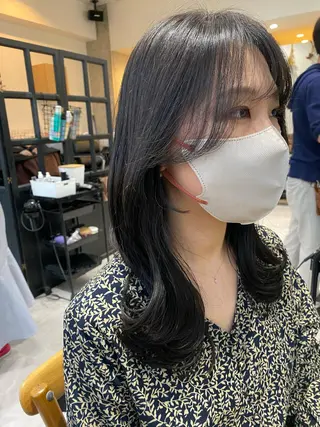 ミディアム カラー 似合う髪型見つけます AYAKAのヘアスタイル